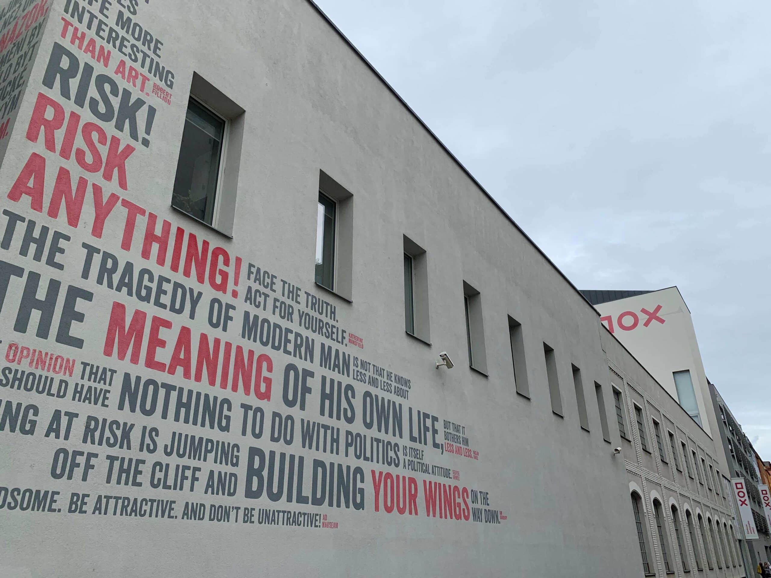 DOX – מרכז לאמנות עכשווית בפראג
